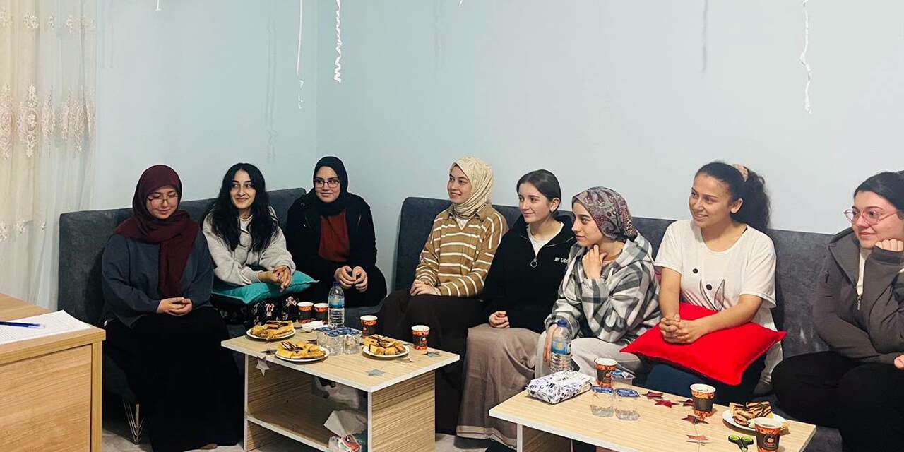 Zor zamanlarla nasıl baş edilir? Kaletepe Yurdu’nda öğrencilerle konuşuldu