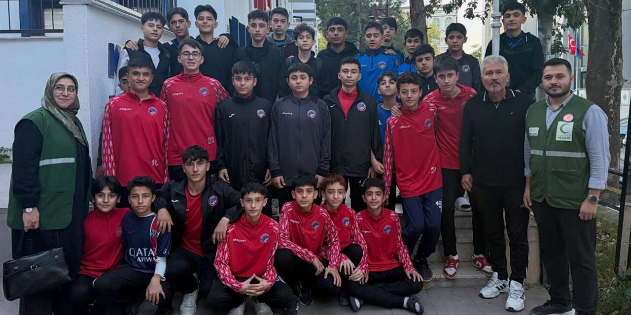 Yeşilay ve TFF iş birliği Kırıkkale’de genç futbolcularla buluştu