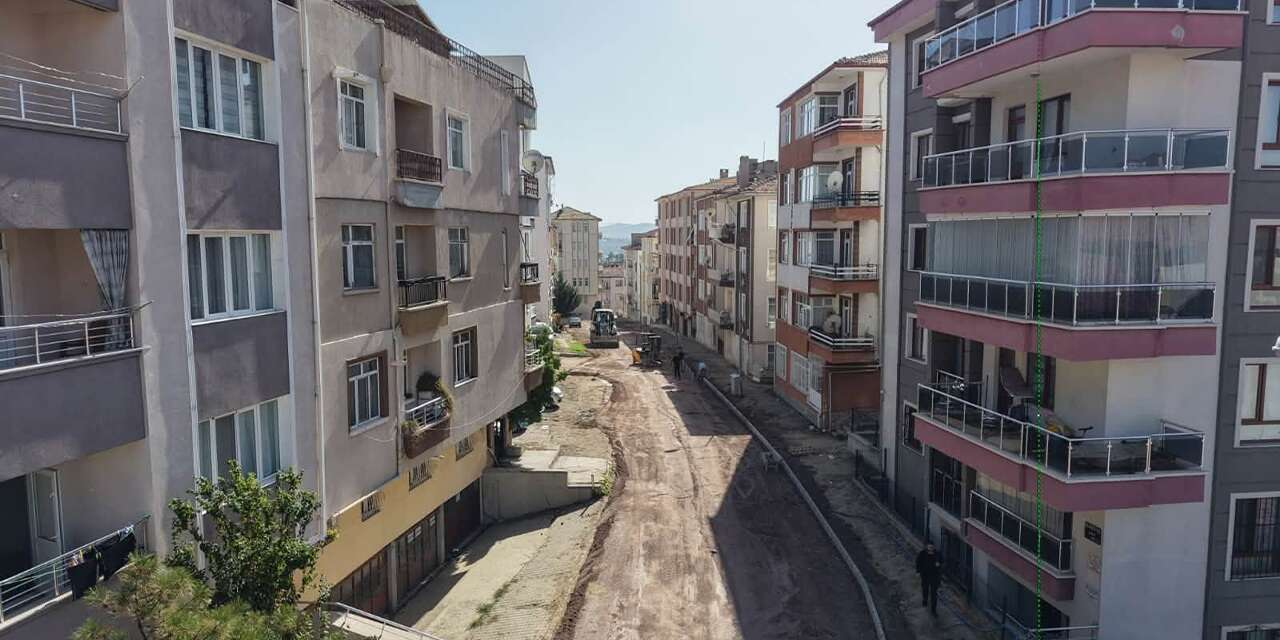 Yaylacık’ta 10 sokakta yüzde 80 tamamlandı: Sırada sıcak asfalt var