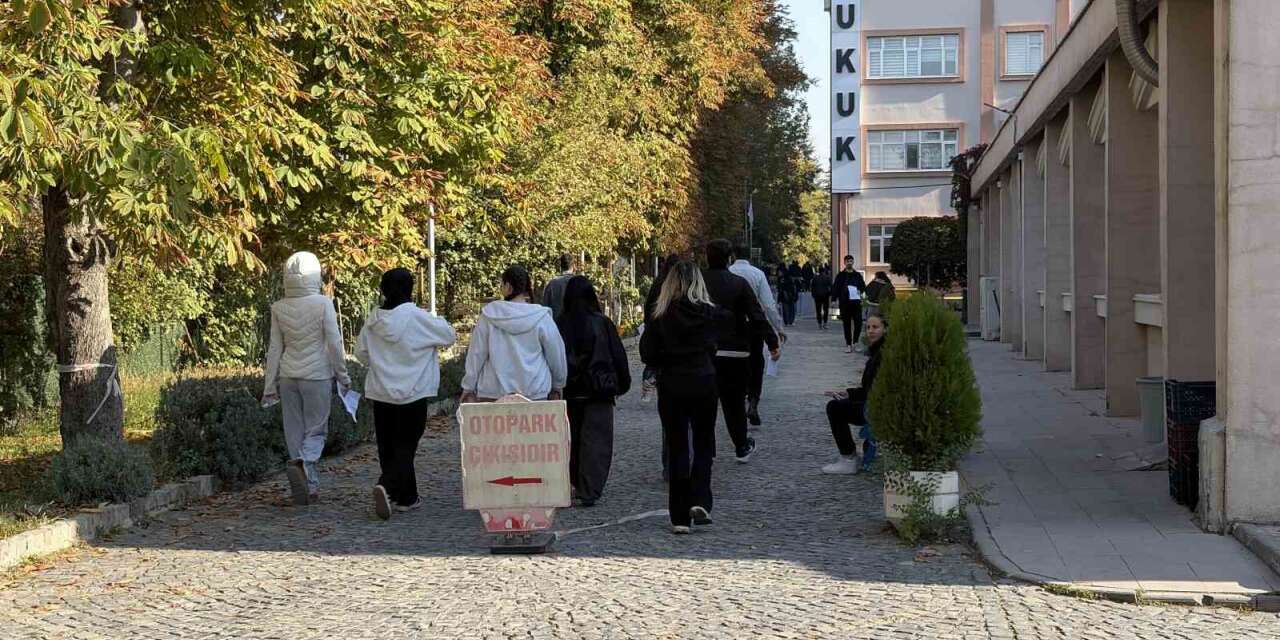 2 milyon 985 bin 438 adayın başvurduğu KPSS Ortaöğretim maratonu başladı
