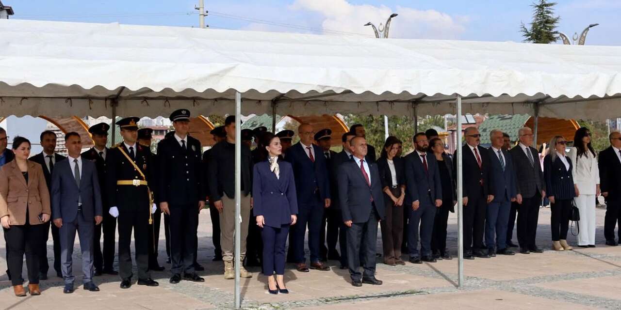 Bahşılı’da Cumhuriyet Bayramı coşkusu! 29 Ekim törenleri başladı