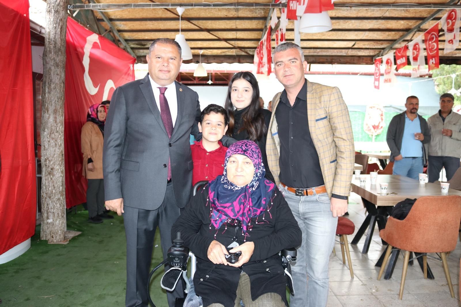 Öztürk’ten Dudu Teyze’ye Akülü Sandalye