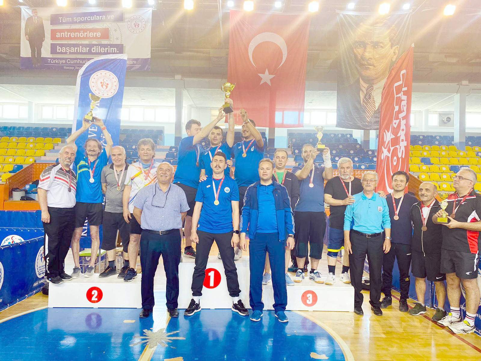 Masa Tenisinin Şampiyonu Yahşihan Belediyesi