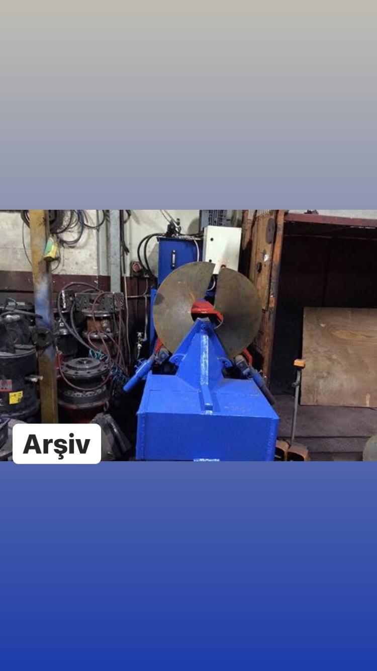 Makineye sıkışan işçi hayatını kaybetti