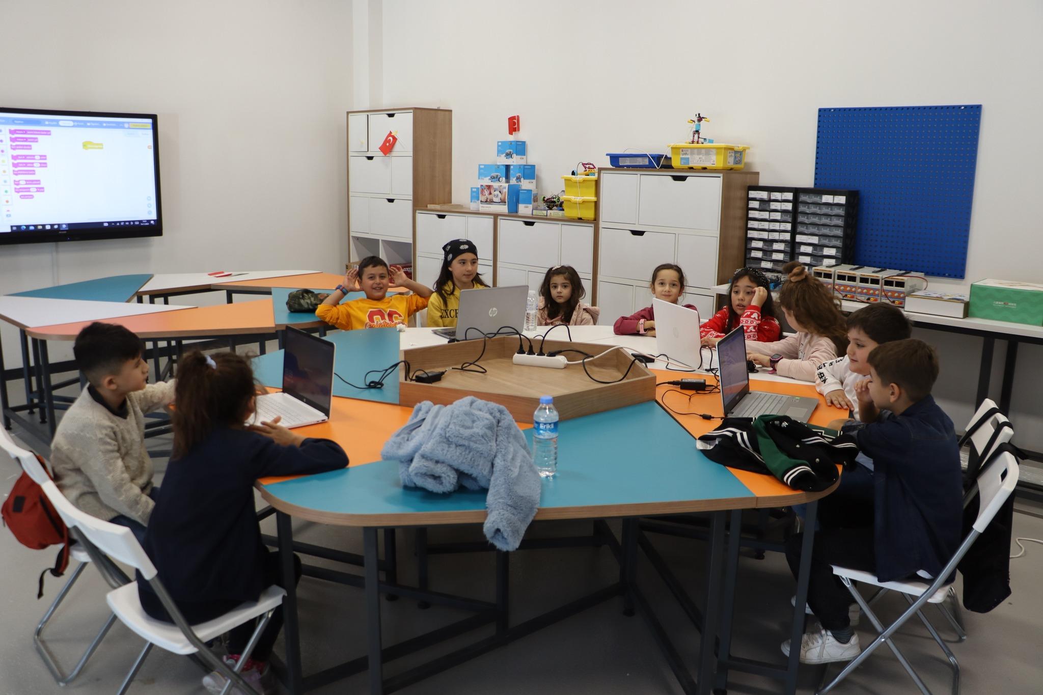 BİLİM MERKEZİ’NDE ARA TATİLE ÖZEL ETKİNLİKLER