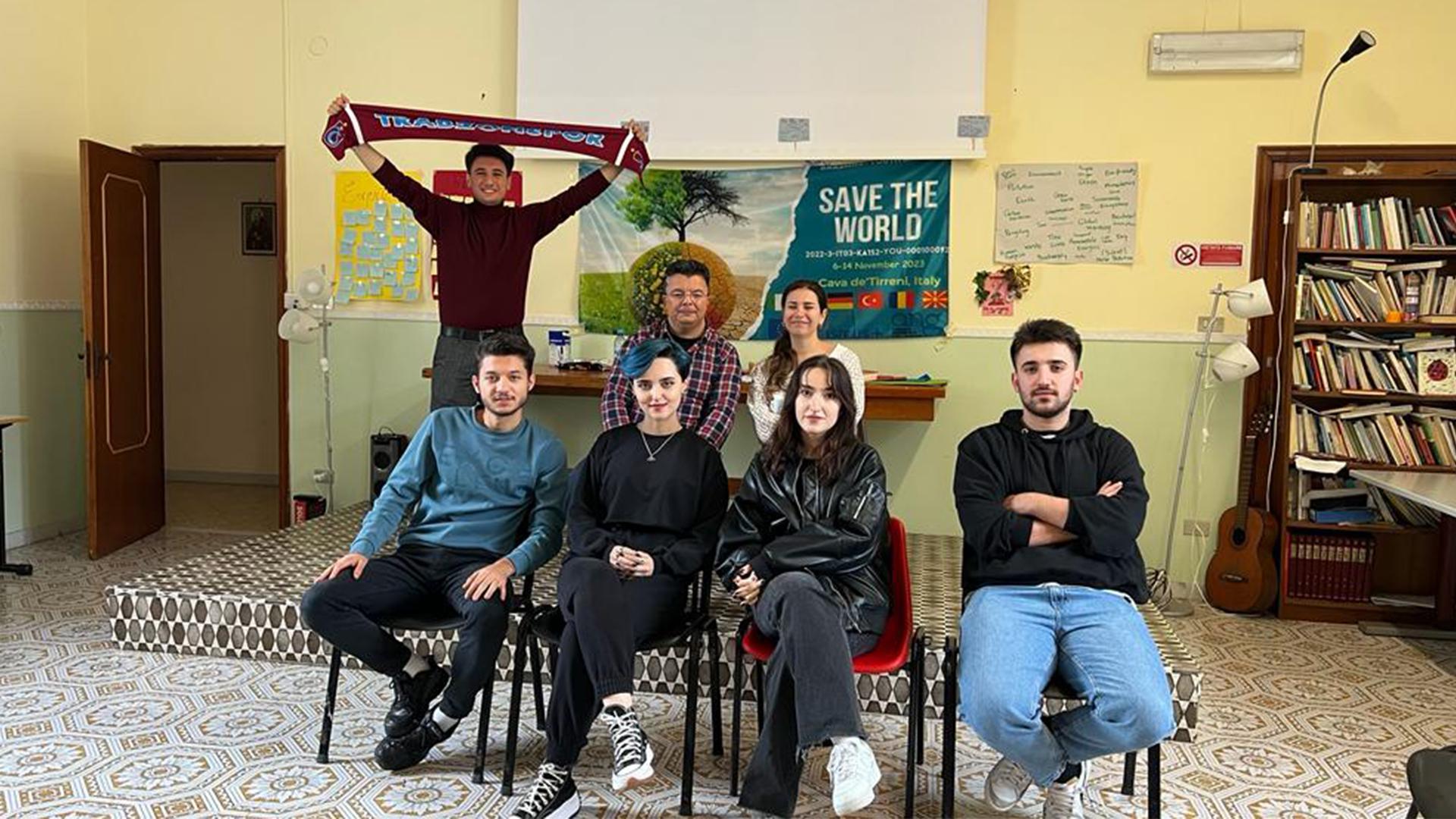 GENÇLER "DÜNYAYI KURTAR" PROJESİNE KATILDI