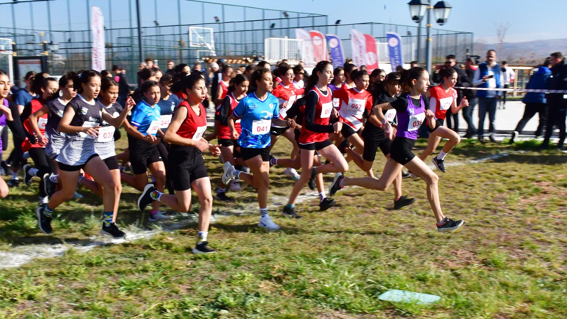 Kırıkkale'de Bölgesel Kros Ligi yarı finalde