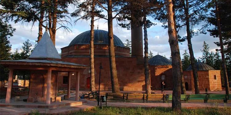 Maneviyat dolu yer Hasandede