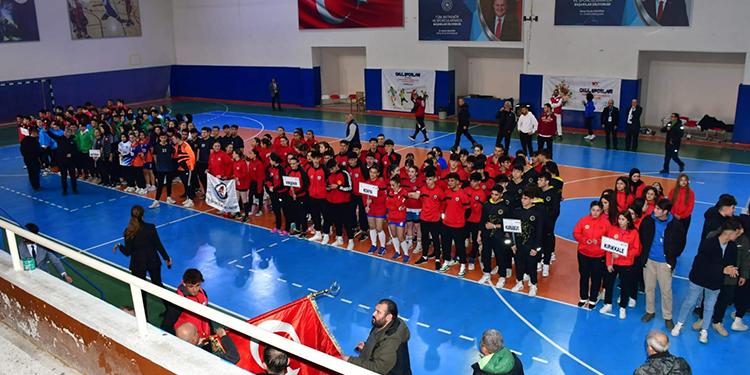 Kırıkkale'de Hentbol grup müsabakaları başladı