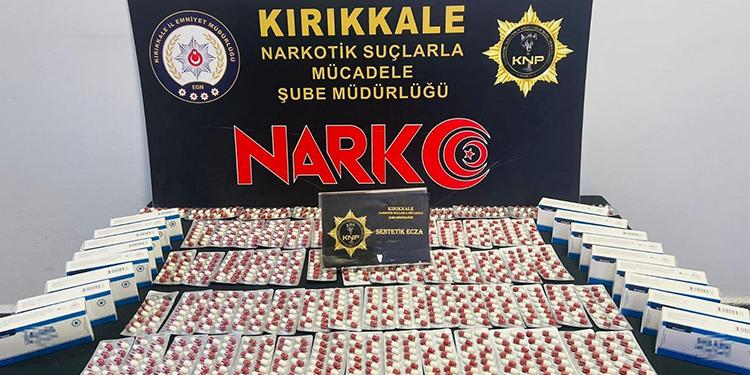Kırıkkale'de 936 adet sentetik ecza hap ele geçirildi