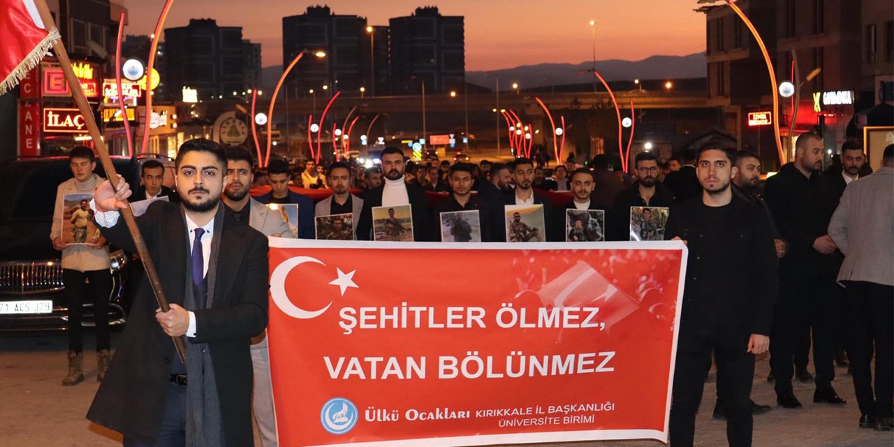 Kırıkkale’de Ülkü Ocakları, şehitler için yürüdü