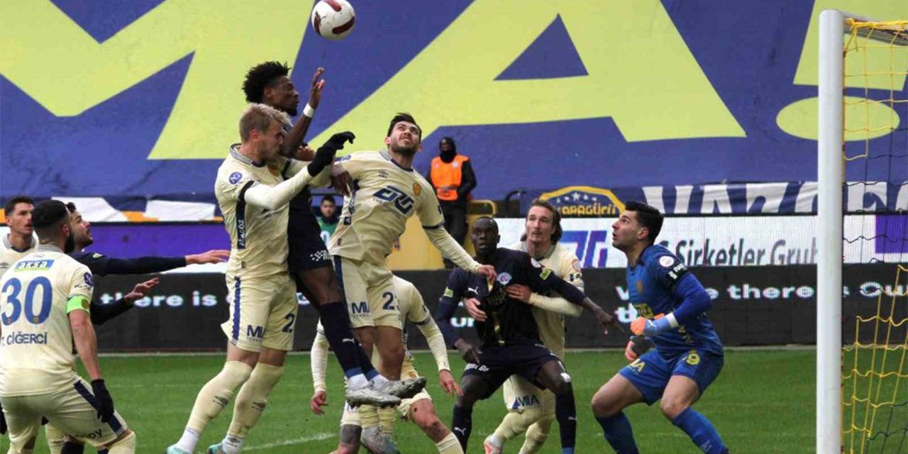 Trendyol Süper Lig: MKE Ankaragücü: 3 - Kasımpaşa: 1 (Maç sonucu)