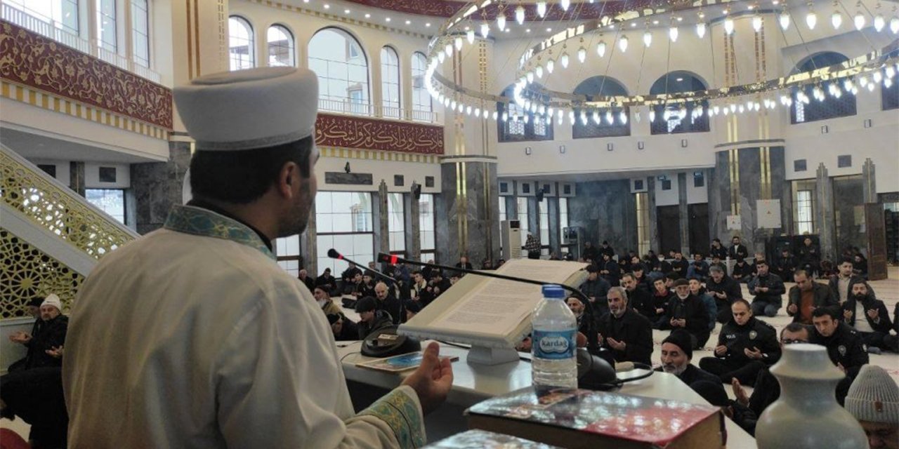 Çekerek’te şehitler için dua edildi