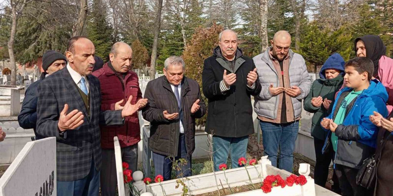 Mahmut Tunaboylu kabri başında anıldı