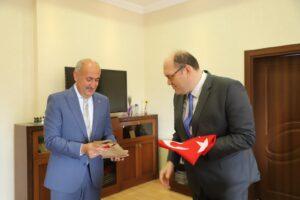 YAHŞİHAN BELEDİYESİ 7 BİN 500 HANEYE TÜRK BAYRAĞI DAĞITTI - Kırıkkale Haber, Son Dakika Kırıkkale Haberleri