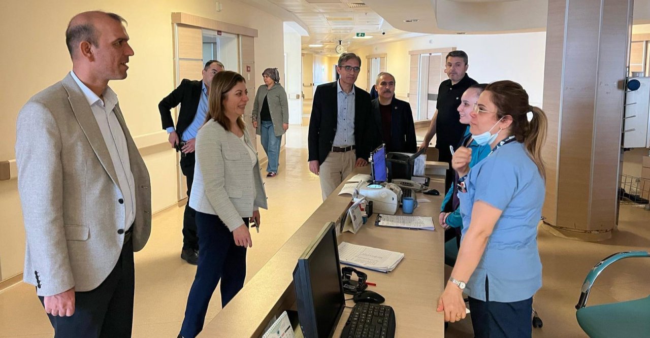 yuksek-ihtisas-hastanesinde-bayram-ziyareti2.jpg