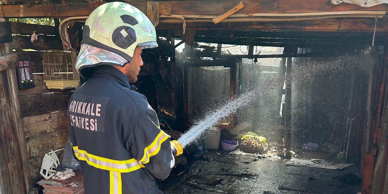 kirikkalede-ot-yangininda-otomobil-ve-garaj-zarar-gordu2.jpg