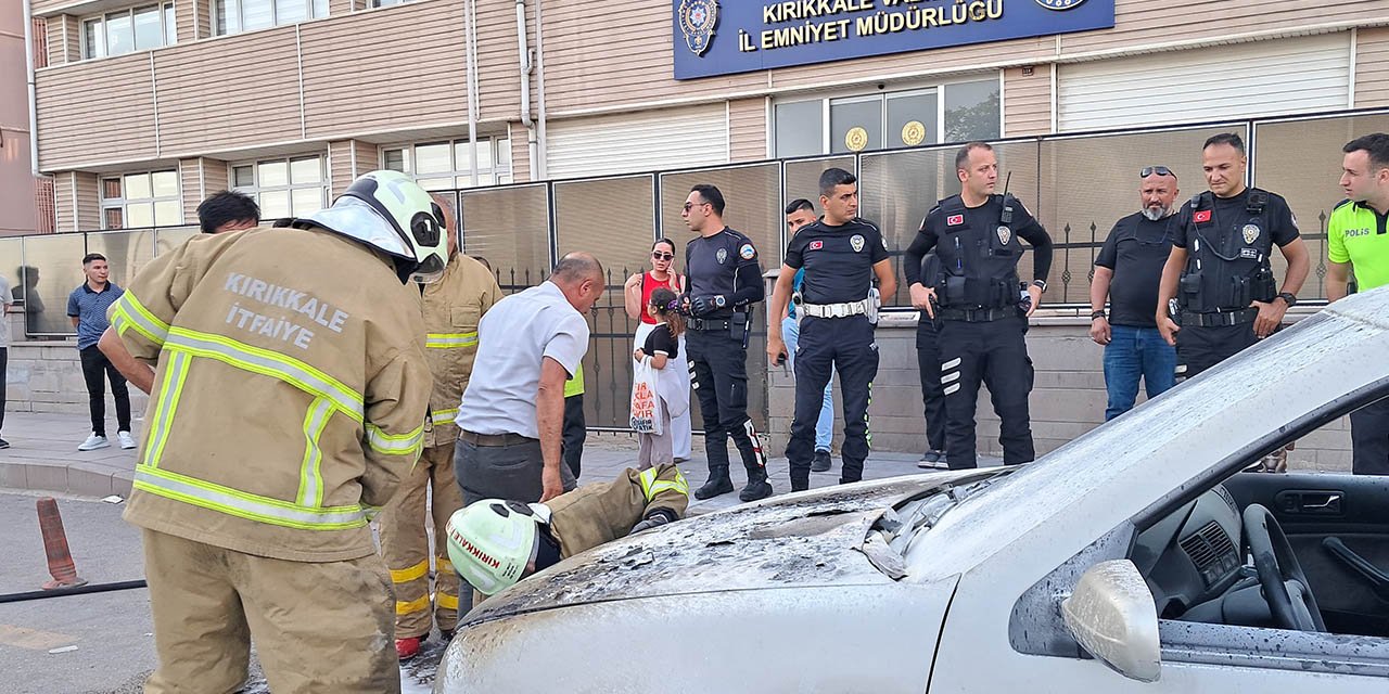 kirikkalede-seyir-halindeki-otomobil-yandiii.jpg