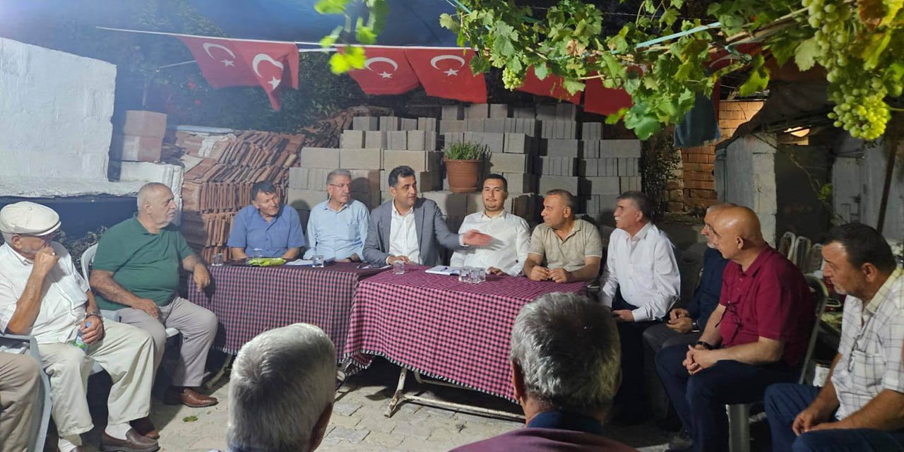 ak-parti-heyeti-vatandaslarla-bulustu.jpg