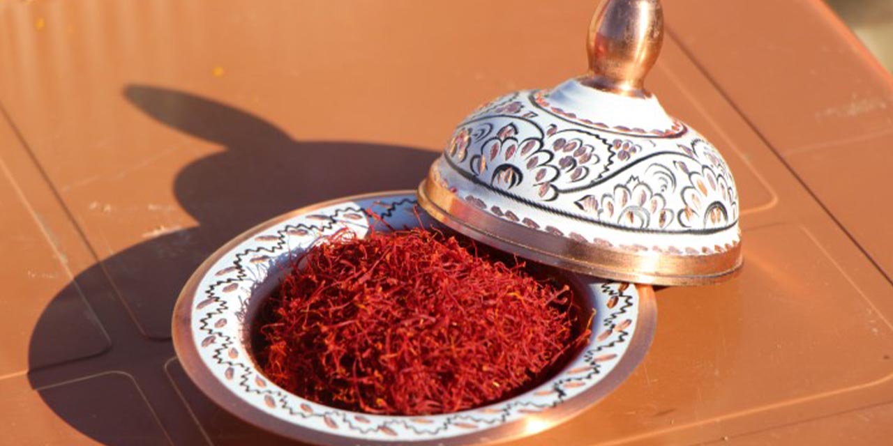 dunyanin-en-pahali-baharati-safranin-1-grami-500-tl22.jpg