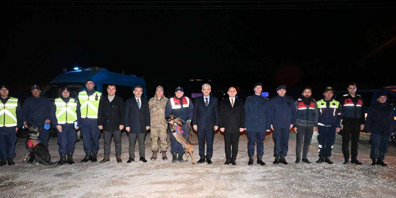 43-ilin-gecis-guzergahinda-siki-yilbasi-denetimi8653