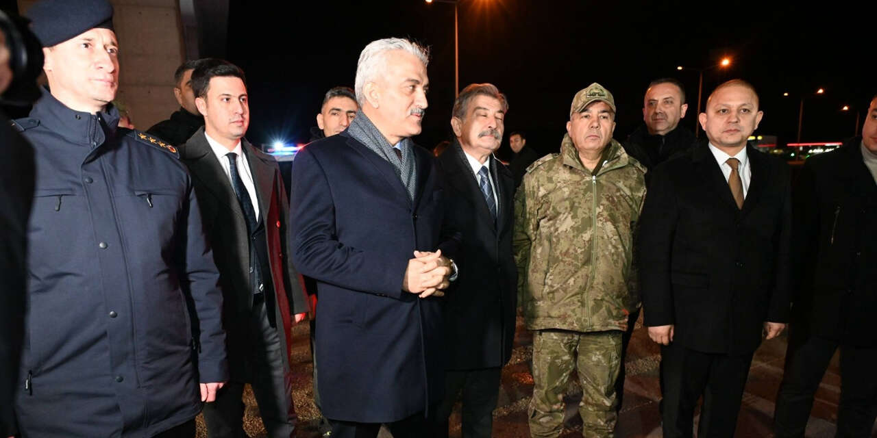 43-ilin-gecis-guzergahinda-siki-yilbasi-denetimi875