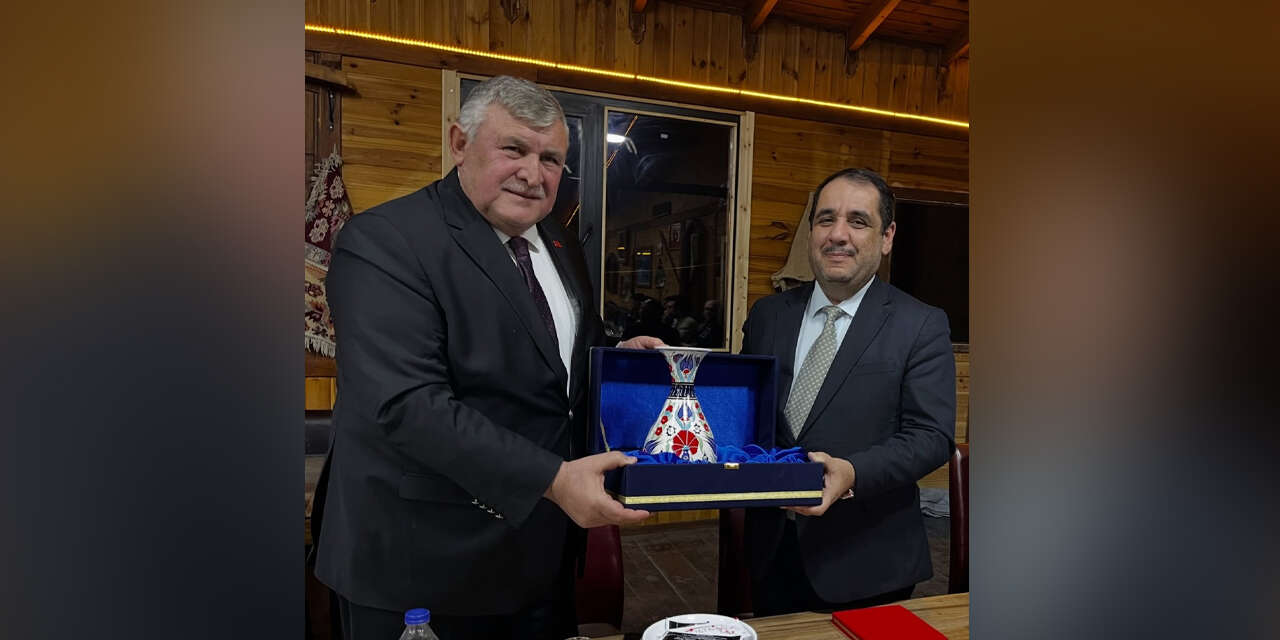 celebide-akdogan-onuruna-veda-yemegi-8965