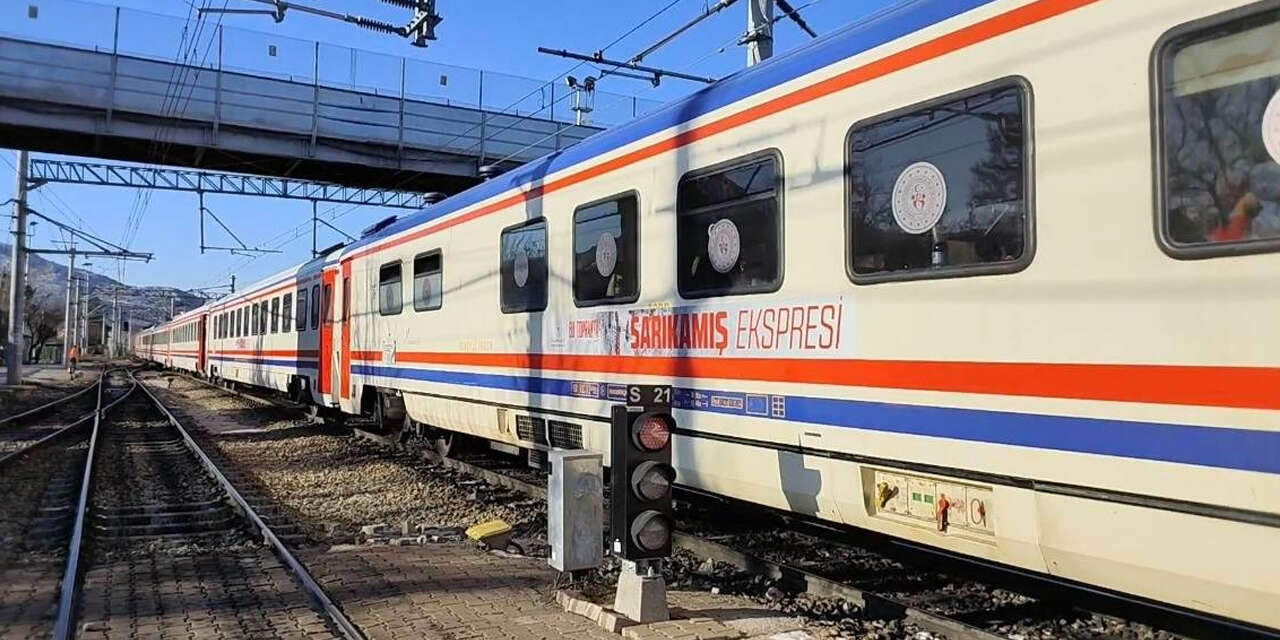 sarikamis-treni-kirikkaleden-gecti-9856