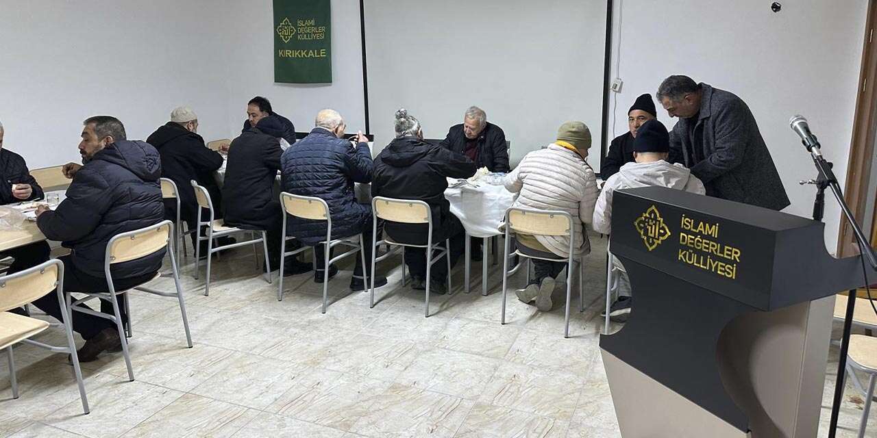 umre-yolcularina-bilgilendirme-yapildi-2