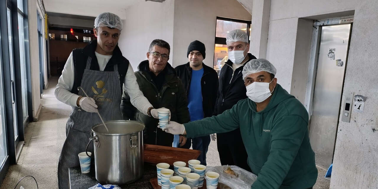 universiteli-ogrencilere-sinav-doneminde-sicak-destek8564