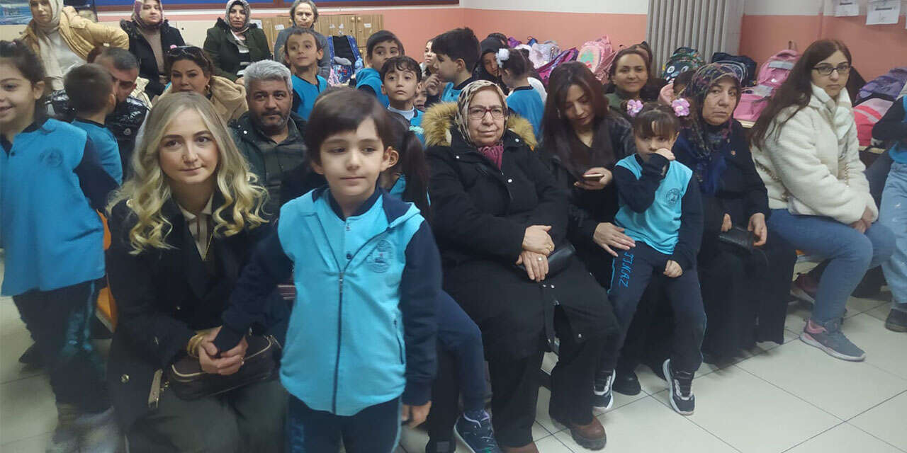 tinaz-ilkokulunda-okuma-bayrami-coskusu2