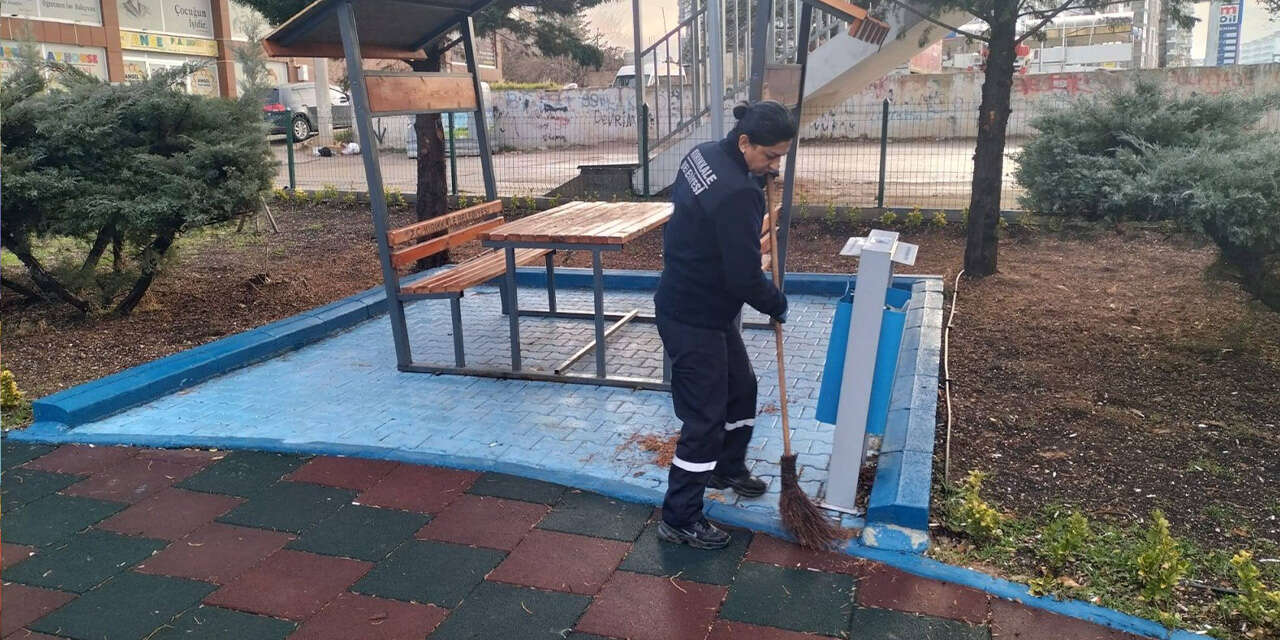 kirikkalede-oyun-parklarinda-hummali-temizlik-2