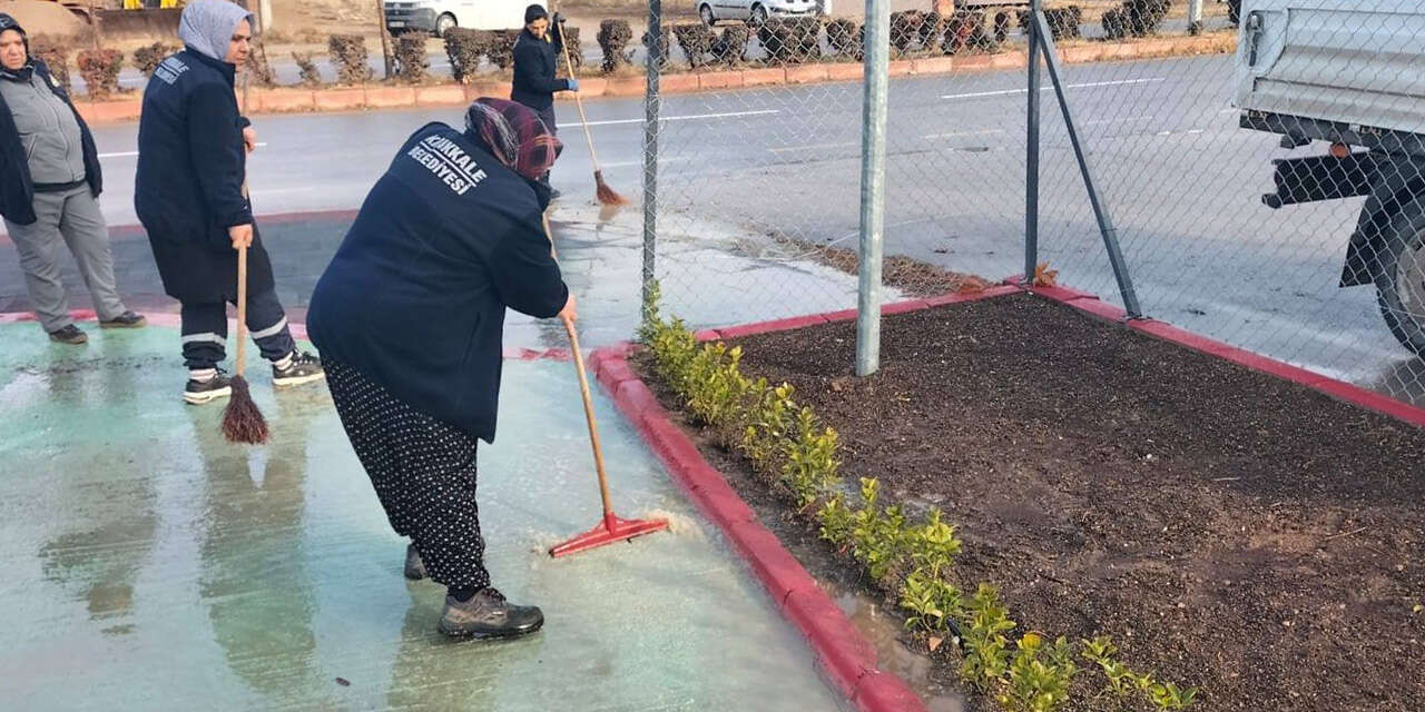 kirikkalede-oyun-parklarinda-hummali-temizlik-3