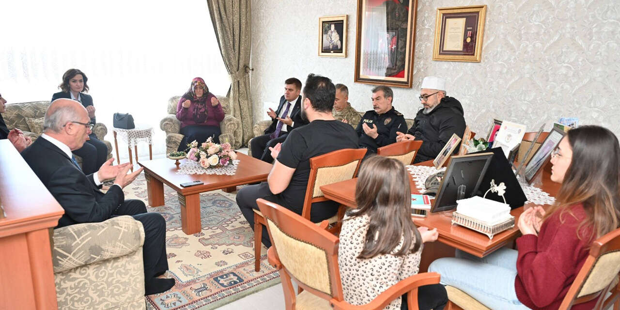 vali-sariibrahim-sizler-bizlere-emanetsiniz2