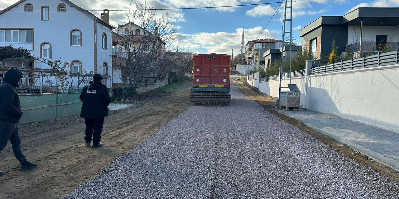 kirikkalenin-yollarinda-bakim-calismasi-yapiliyor-2