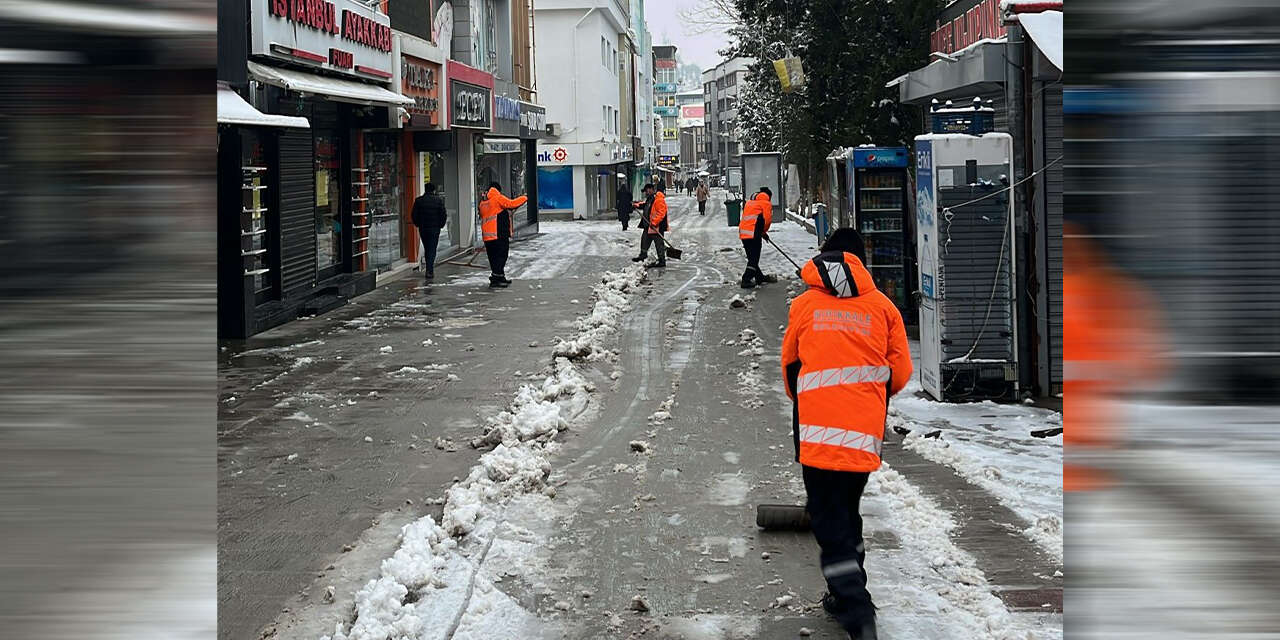 cadde-ve-sokaklardaki-karlar-temizlendi3