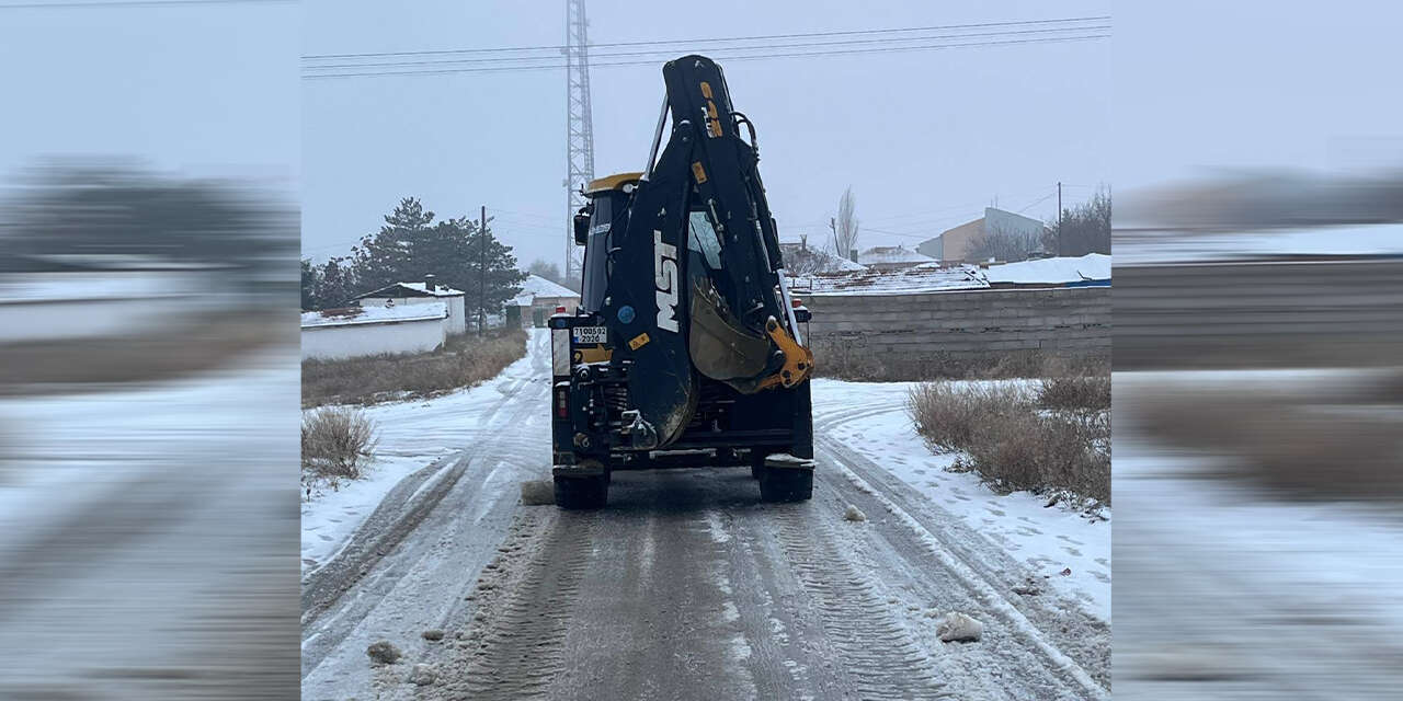 baliseyhte-karla-kaplanan-yollar-temizlendi-2