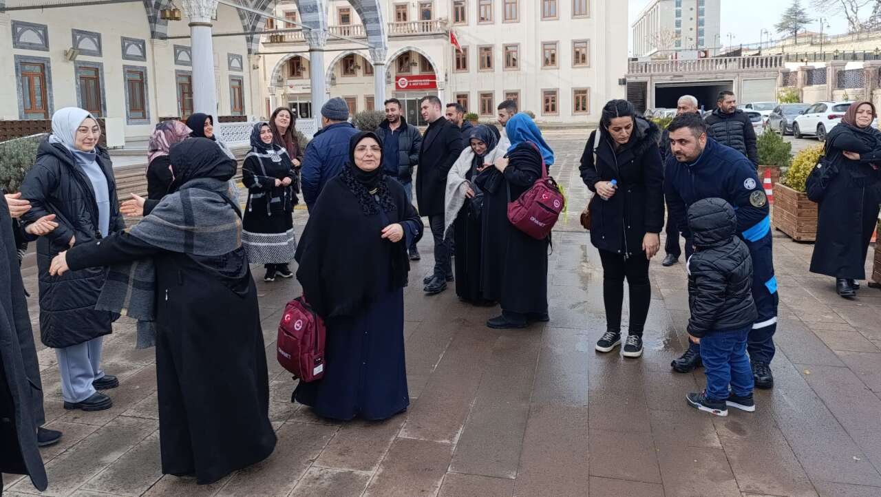 umreciler-dualarla-ugurlandi