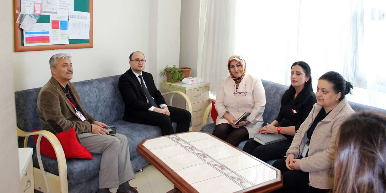 bashekim-varoldan-kardiyoloji-servisine-ziyaret2