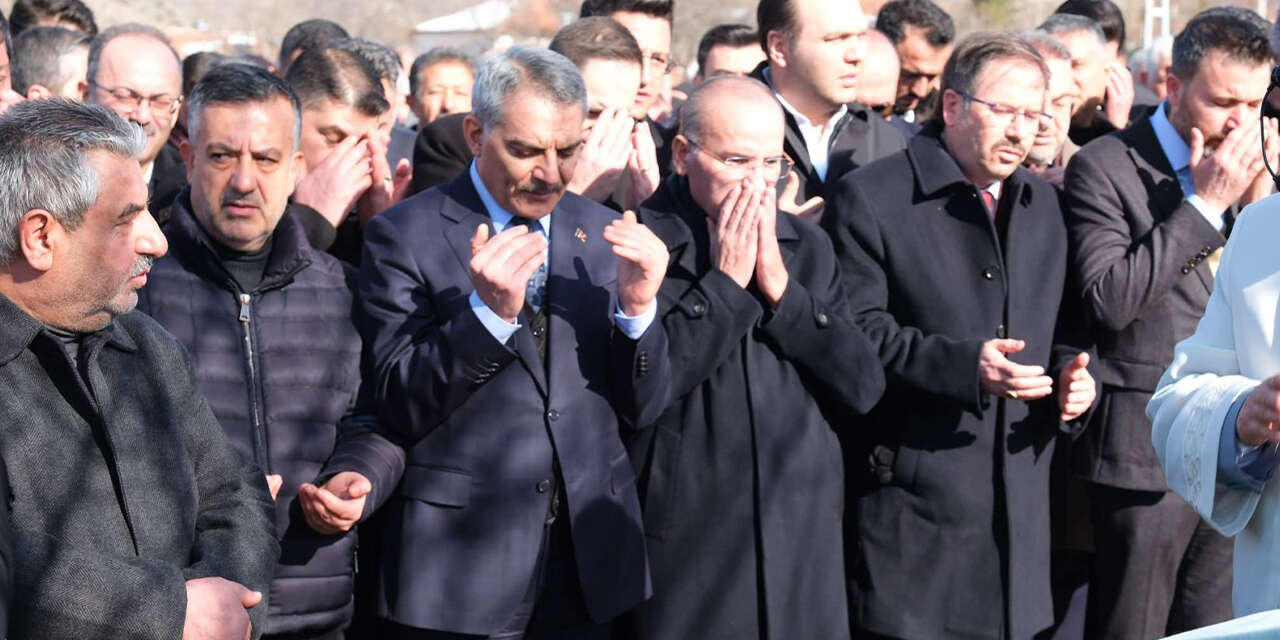 tbmm-baskanvekili-bekir-bozdagin-aci-gunu-2