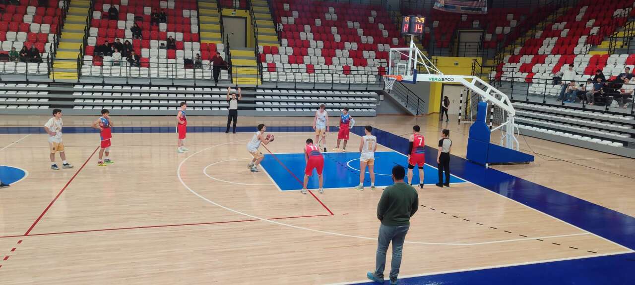 u16-erkekler-basketbol-heyecani-basladi1