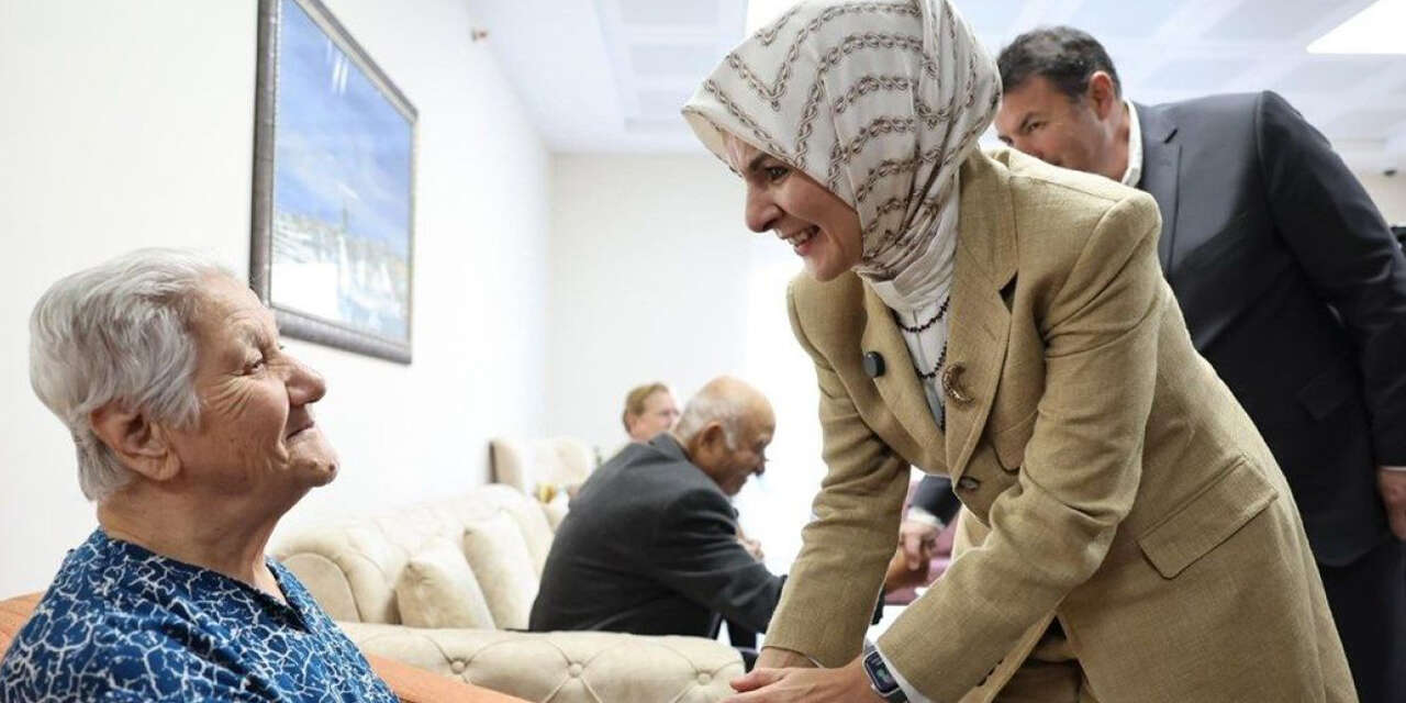 yasli-ve-engelli-ayliklari-hesaplara-yatirilmaya-baslandi2