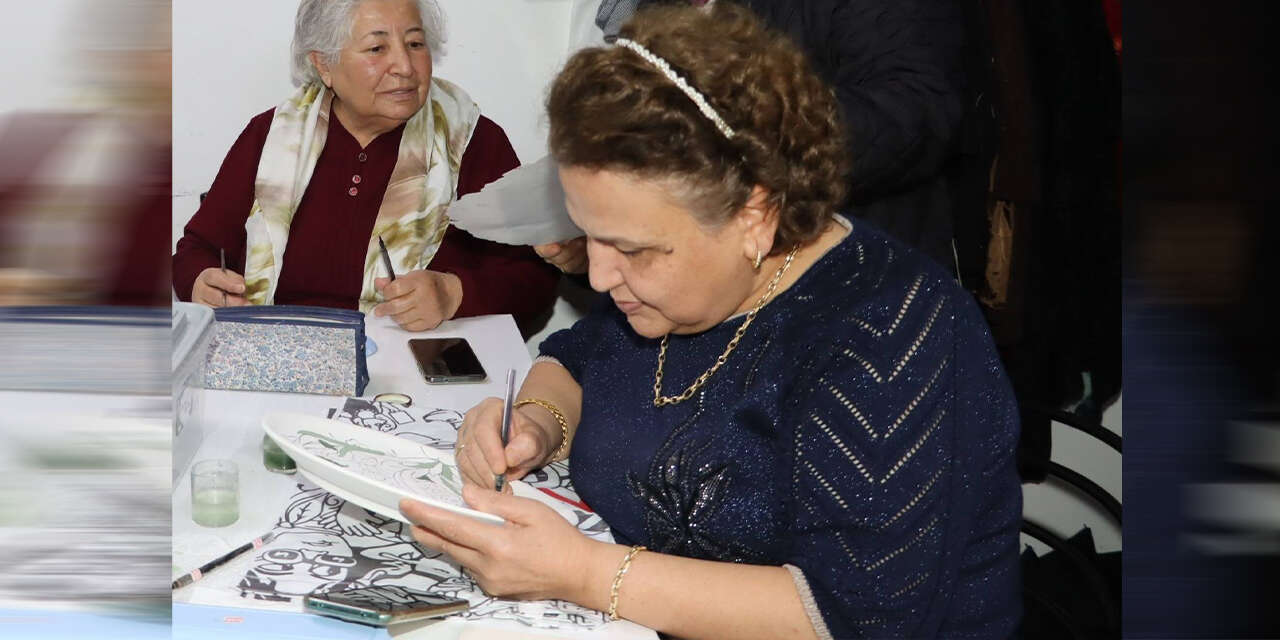 mahalle-konaklarinda-cini-boyama-kursu-ilgi-goruyor-1