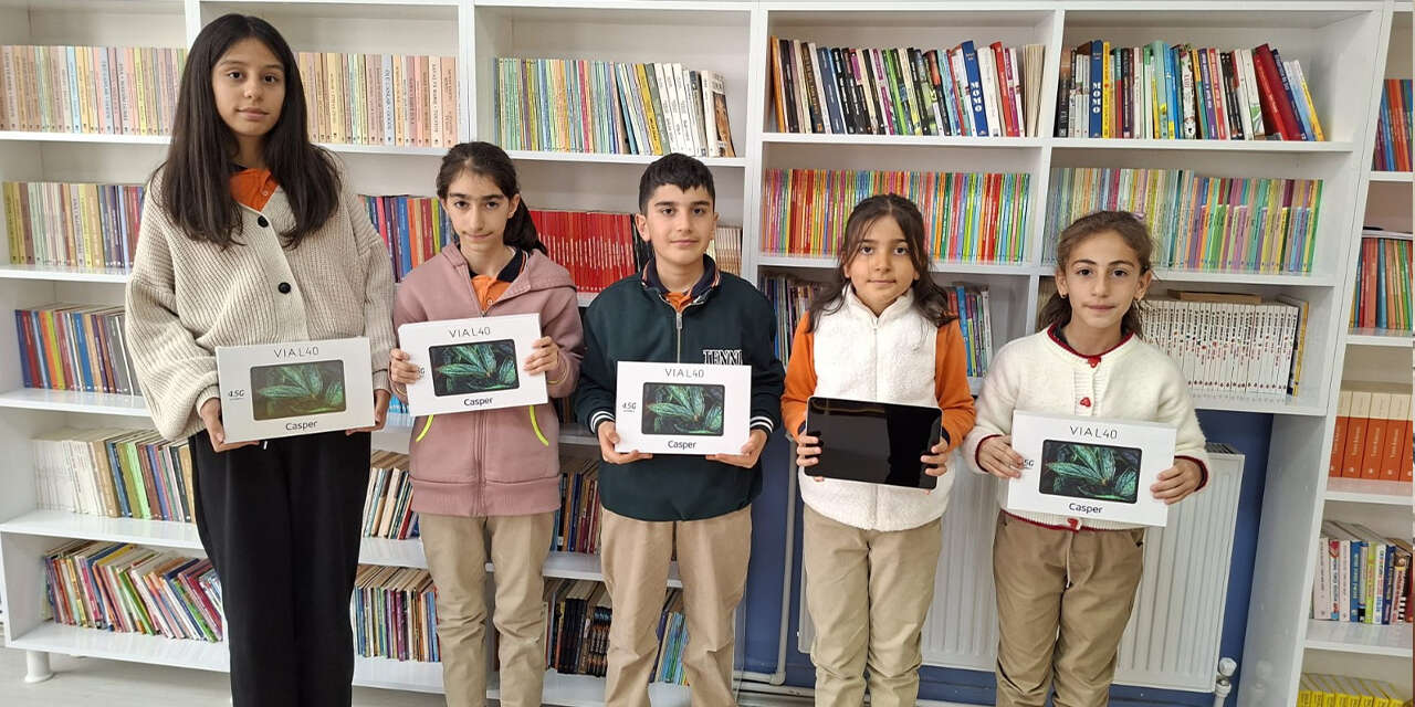 kirikkaleden-kitap-kardesligi-hakkaride-umuda-raf-oldu2