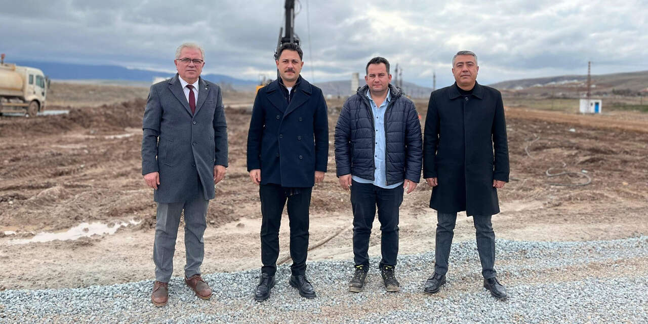 kaymakam-cingirtten-hizli-tren-santiyesine-ziyaret1