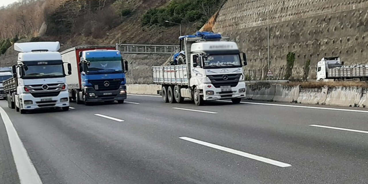 milletvekili-ozturkten-trafikteki-gizli-tehdidi-durduralim-cagrisi-2