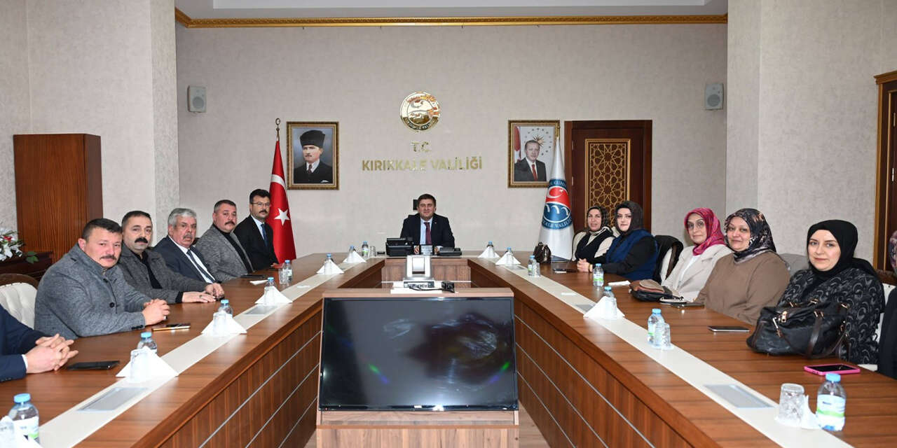 muhtarlardan-vali-sariibrahime-hayirli-olsun-ziyareti-2