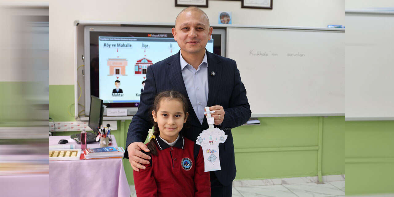 baskan-onaldan-ogrencilere-yerel-yonetim-dersi2