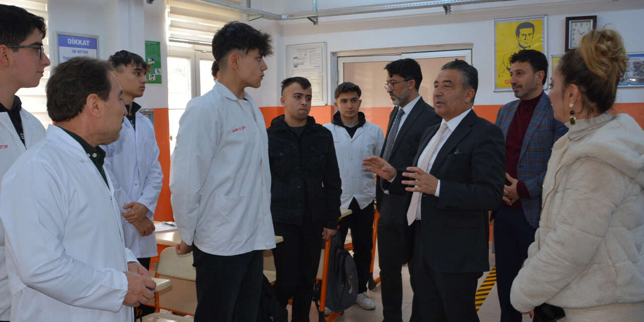 liseliler-bu-atolyede-gelecege-hazirlaniyor-2