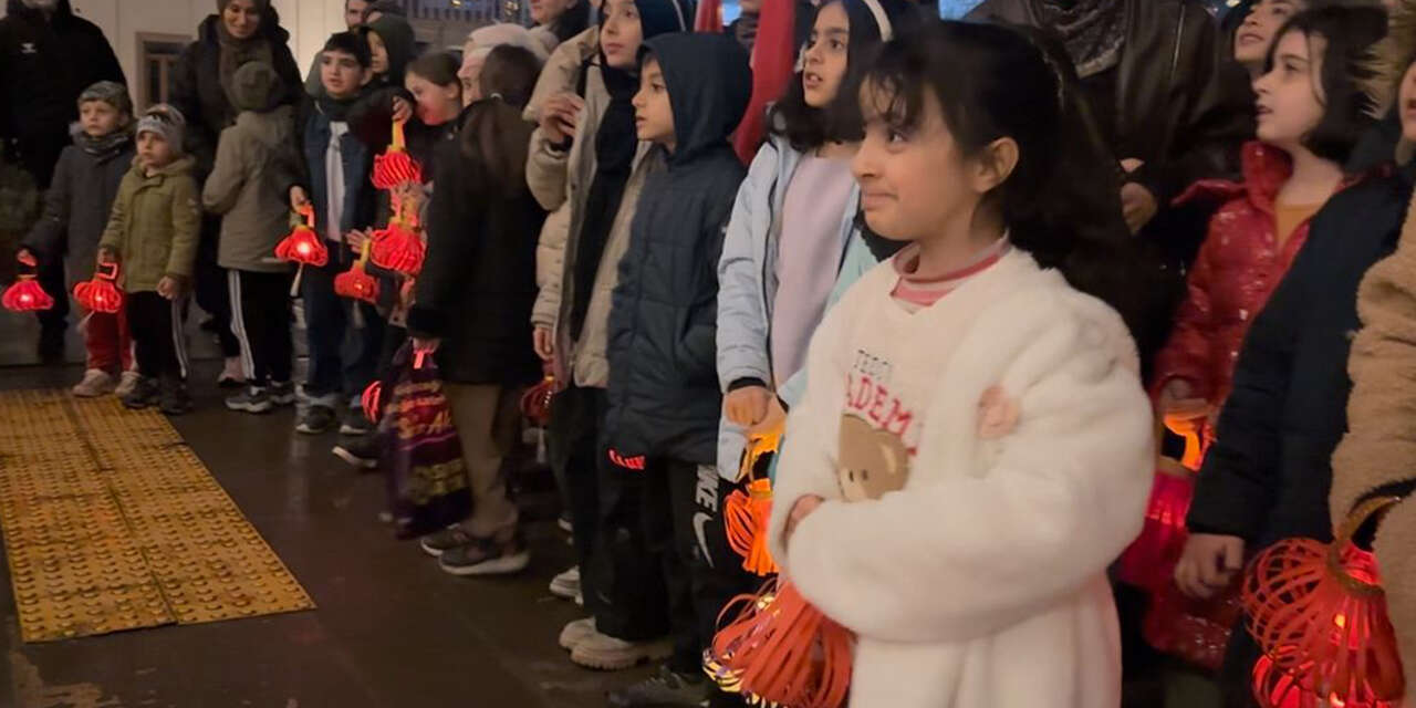 ramazan-ayini-fener-alaylariyla-karsiladilar-2